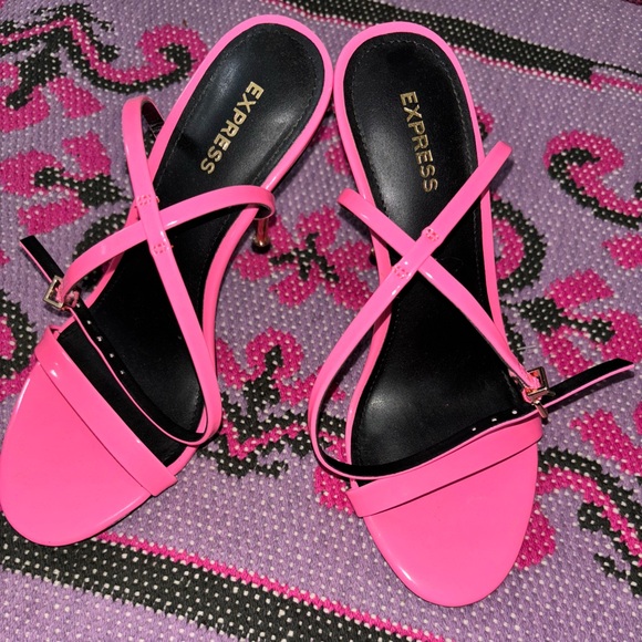 Neon Pumps - Picture 2 of 4